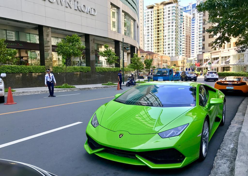 Forbestown Place At The Fort Bgc Taguig Buitenkant foto